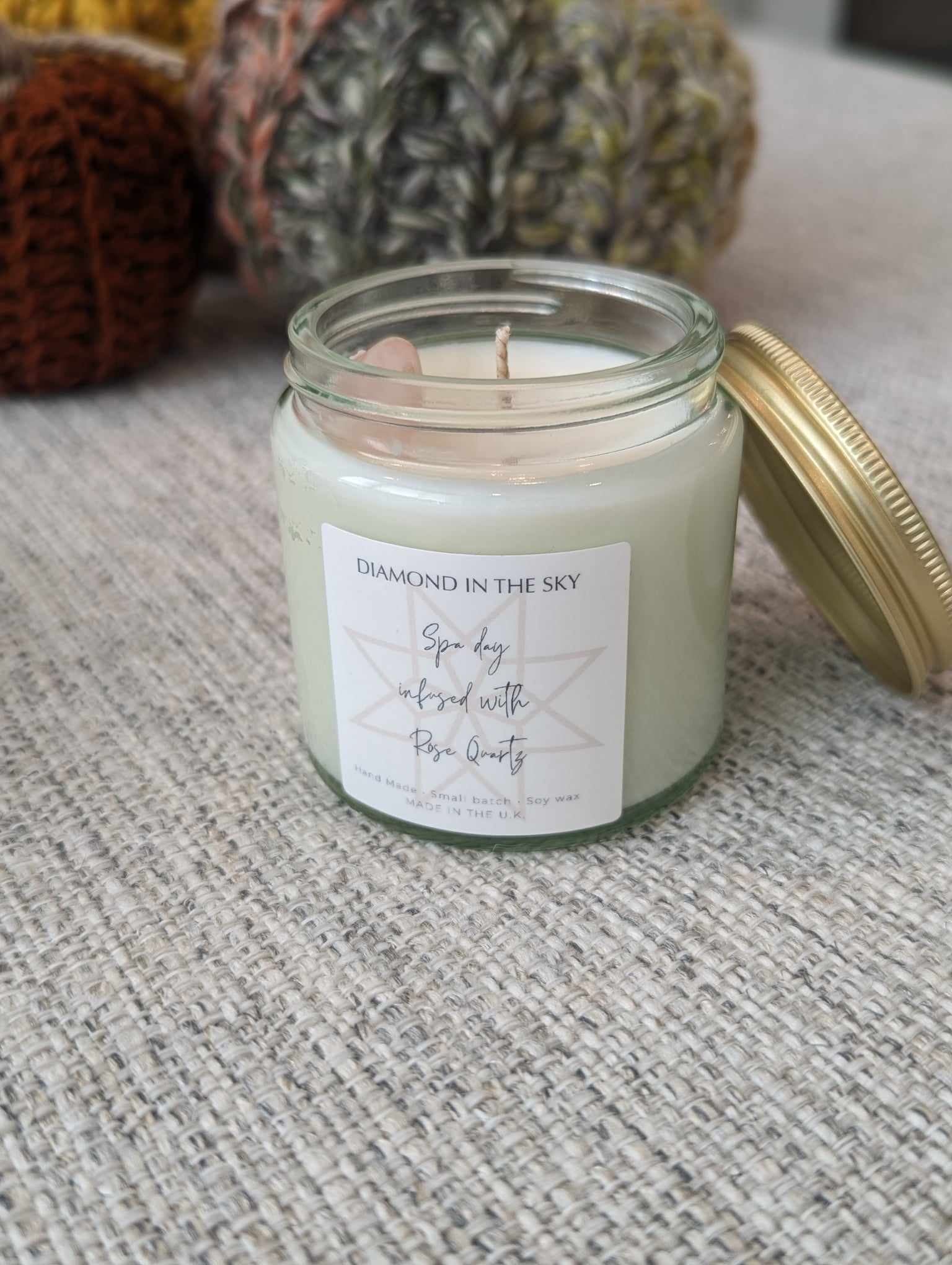 Spa day soy candle with rose quartz stone