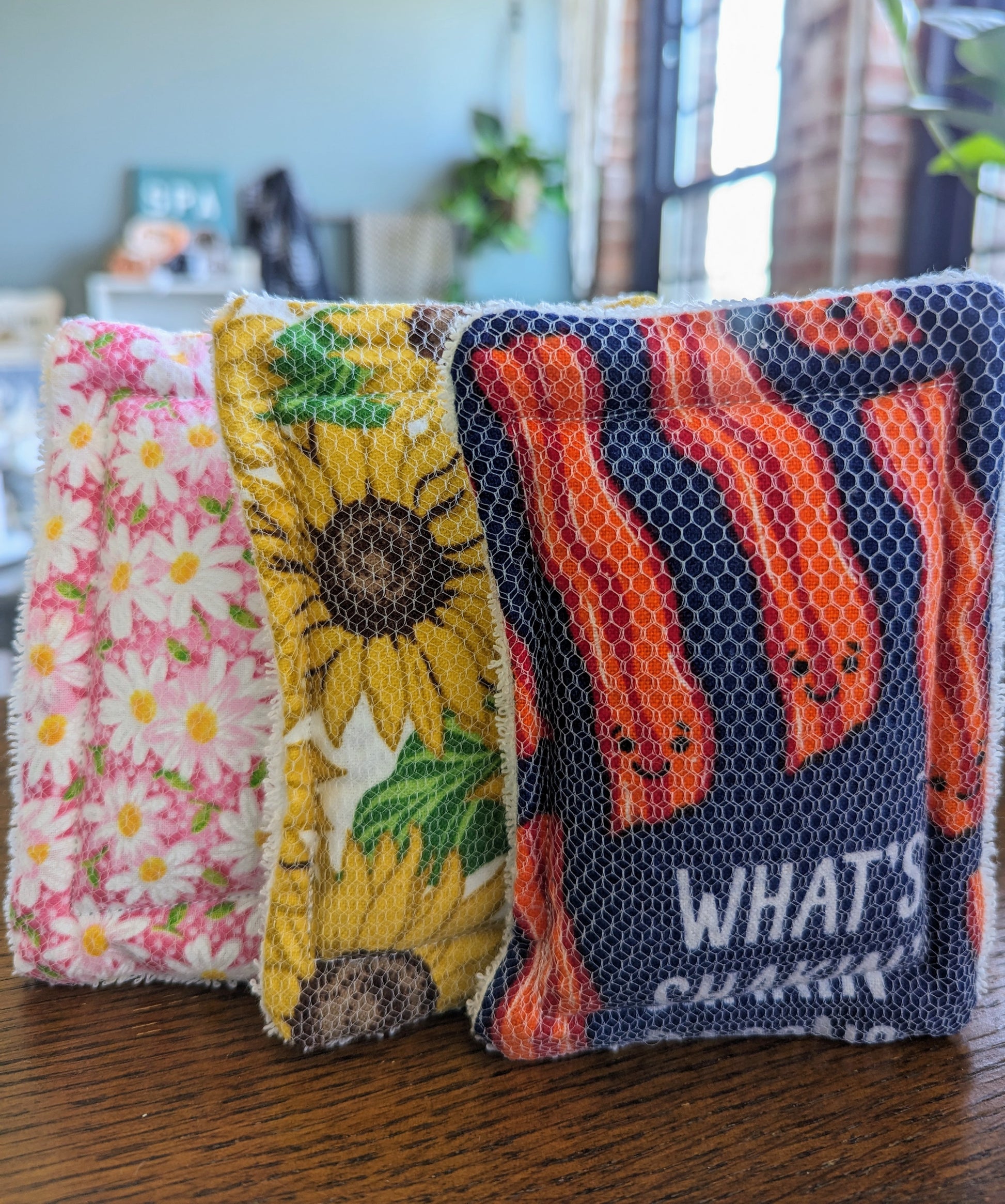 multiple kitchen sponges
